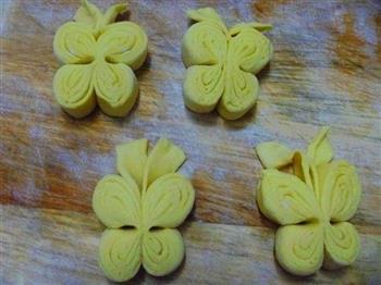 蝴蝶玉米花卷的做法图解8