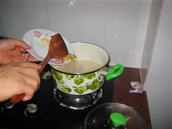西瓜皮泥猛鱼汤的做法步骤4