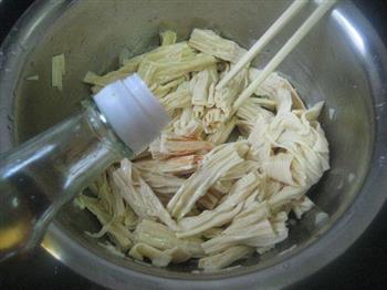 红油香菜拌腐竹的做法步骤6