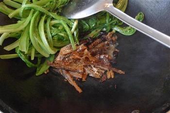 豆豉鲮鱼油麦菜的做法图解6