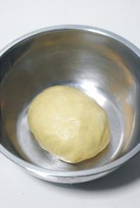 椰蓉白糖小餐包的做法步骤2