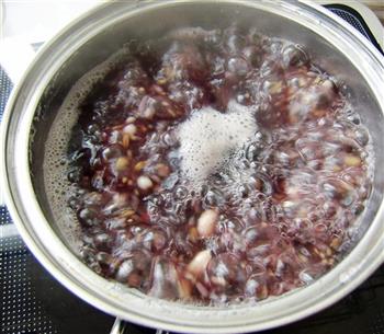 红枣薏米大麦粥的做法图解5