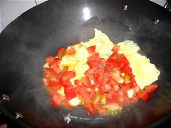 番茄蛋炒饭的做法步骤4