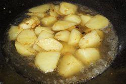 红烧土豆的做法步骤8