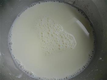 脆皮炸鲜奶的做法步骤2