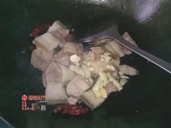 家常菜回锅肉的做法步骤5