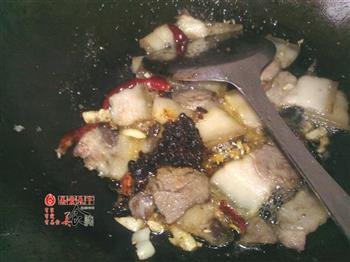 家常菜回锅肉的做法步骤8