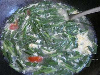 韭菜西红柿鸡蛋汤的做法步骤7