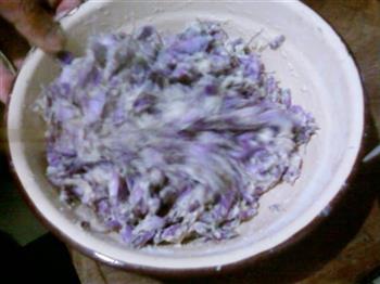 油煎紫藤花饼的做法步骤4