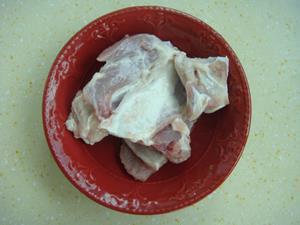 桑叶玉米猪骨汤的做法步骤1