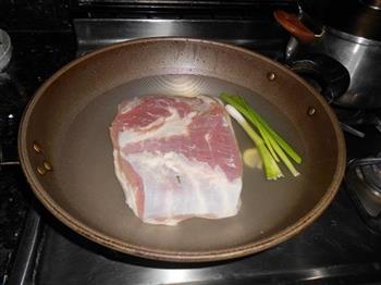 广式脆皮烧肉的做法步骤1