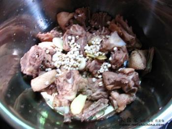 冬瓜薏米鸭肉汤的做法步骤5