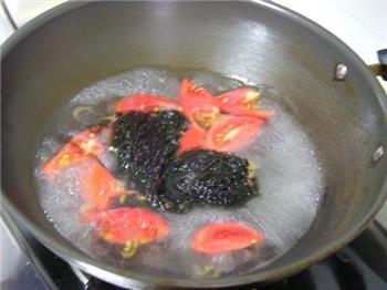 蕃茄紫菜蛋汤的做法步骤2