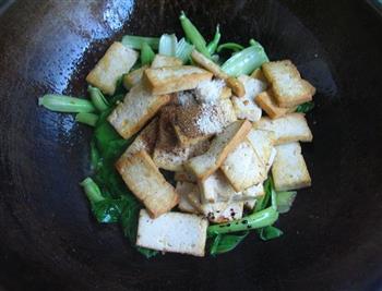 油豆腐炒青菜的做法步骤7