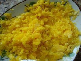 蛋黄焗南瓜的做法步骤2