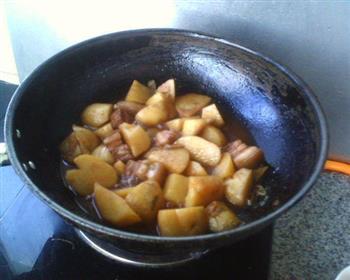 红烧肉炖土豆的做法步骤9