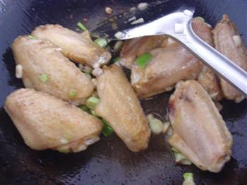 红烧鸡翅土豆的做法步骤3