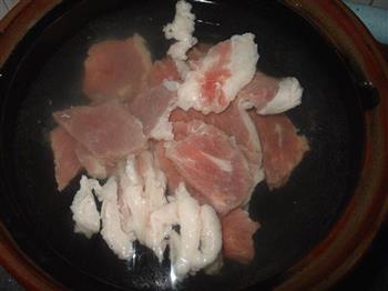 番茄牛肉砂锅的做法步骤2