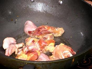 土豆烧鸡的做法步骤3