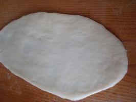 金枪鱼沙拉面包的做法步骤4