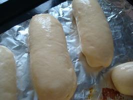 金枪鱼沙拉面包的做法步骤6