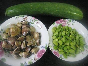 黄瓜豆瓣蛤蜊汤的做法步骤1