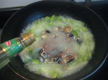 黄瓜豆瓣蛤蜊汤的做法步骤6