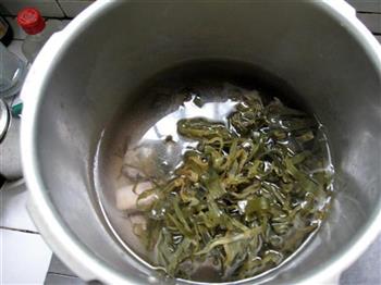 冬瓜海带丝排骨汤的做法步骤5