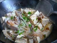 红烧鱼头豆腐的做法步骤7