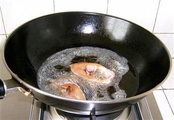 苏式熏鱼的做法步骤5