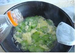 丝瓜鸡蛋汤的做法步骤4