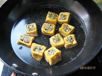 油豆腐酿肉汤煲的做法步骤7