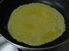 杂粮鸡蛋卷的做法步骤5
