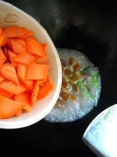 腊肉皮炖胡萝卜的做法步骤8