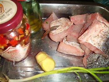 剁椒鱼块的做法步骤1