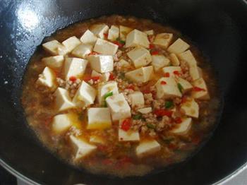 椒粒肉末烧豆腐的做法步骤10