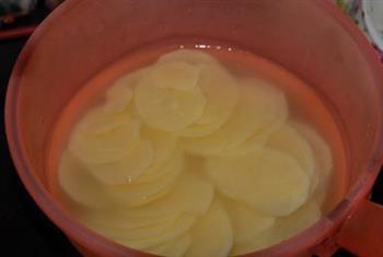 剁椒土豆片的做法步骤2