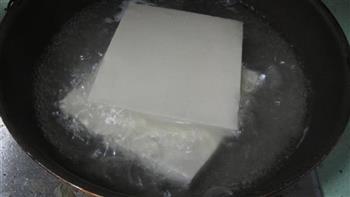 皮蛋豆腐的做法步骤2