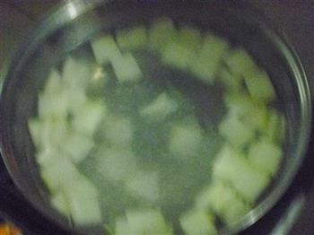 鸳鸯冬瓜丸子汤的做法步骤8