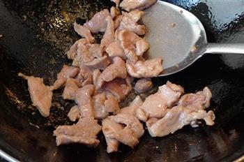 扁豆角炒肉的做法步骤3