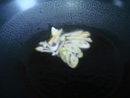 虾仁日本豆腐汤的做法图解2