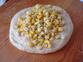 玉米鲔鱼面包的做法图解1