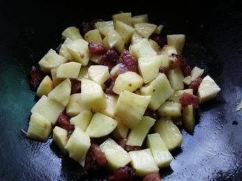 土豆腊肠焖饭的做法步骤7