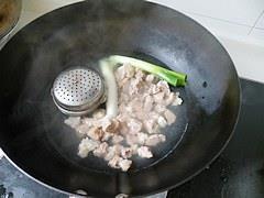 芫荽牛肉汤的做法步骤5
