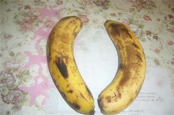 香蕉奶昔的做法图解1