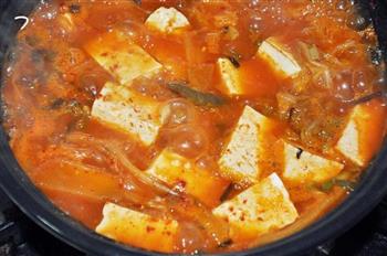韩式辣白菜鲭鱼汤的做法步骤7