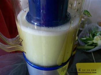 鲜榨黄瓜汁的做法步骤4