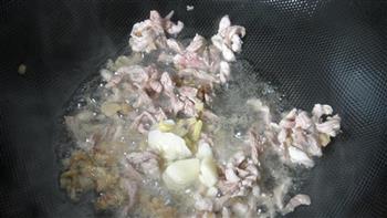咸菜毛豆炒肉丝的做法步骤6