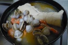 百叶包海鲜汤的做法图解8