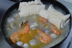 百叶包海鲜汤的做法图解9